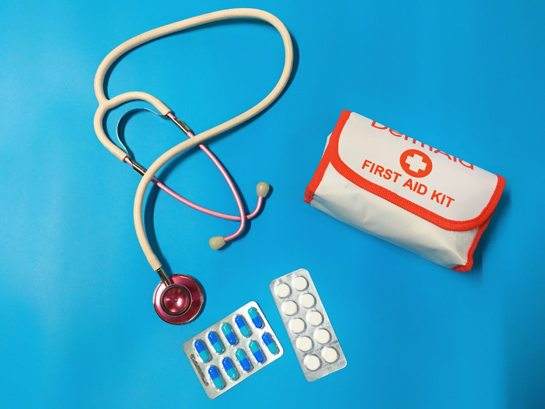 Trousse de premiers secours avec fournitures médicales